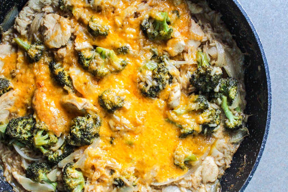 Cheesy Broccoli, Chicken and Rice Skillet Casserole I LisaGCooks.com