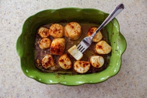 Butter and Garlic Baked Scallops I LisaGCooks.com