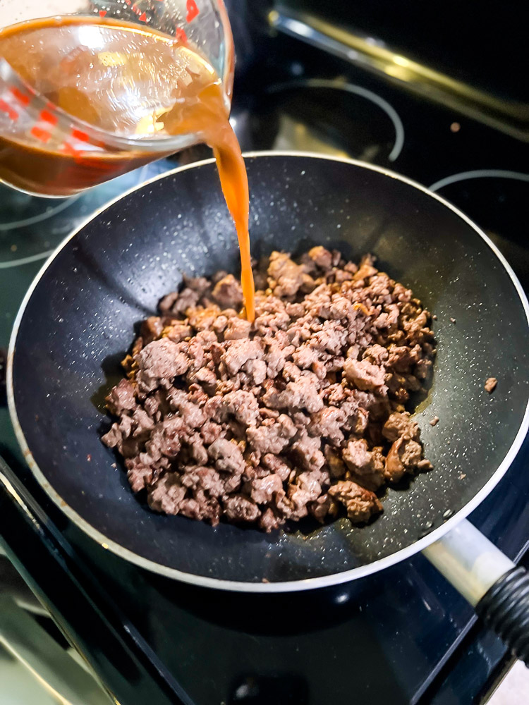 Ground Beef Stir fry with a Teriyaki-Hoisin Sauce I LisaGCooks.com