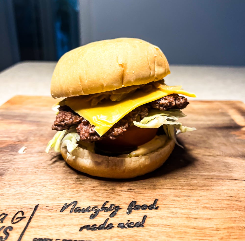 Copycat In-n-Out Burger I LisaGCooks.com