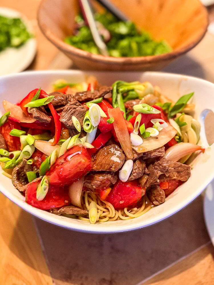 Cantonese Beef and Tomato Noodles I LisaGCooks.com