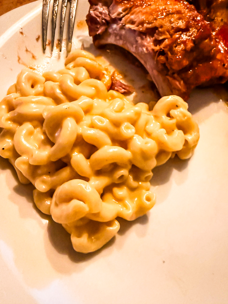 Dean's Chicken and Ribs I LisaGCooks.com